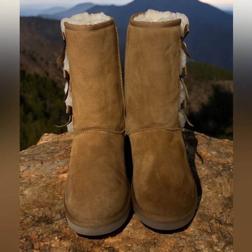 UGG Victoria Tall Bow Boot Chestnut Size 11.